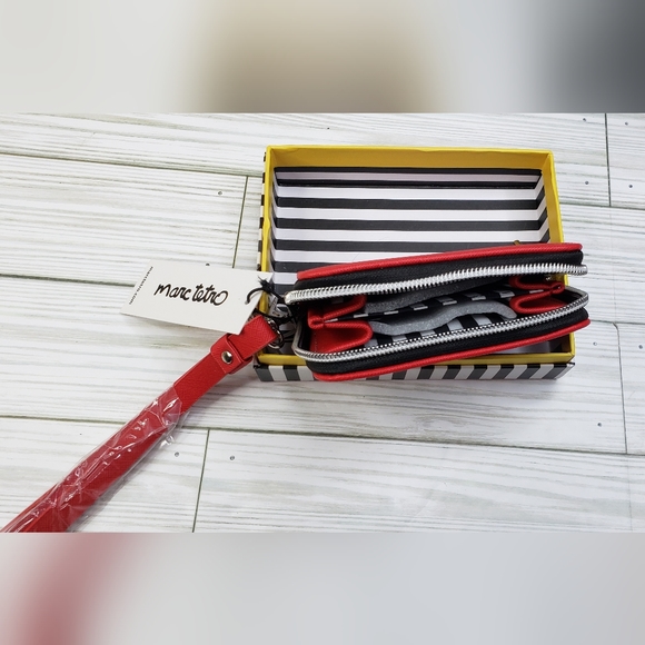 Marc Tetro red billfold with wrist strap in box NWT - Picture 3 of 4